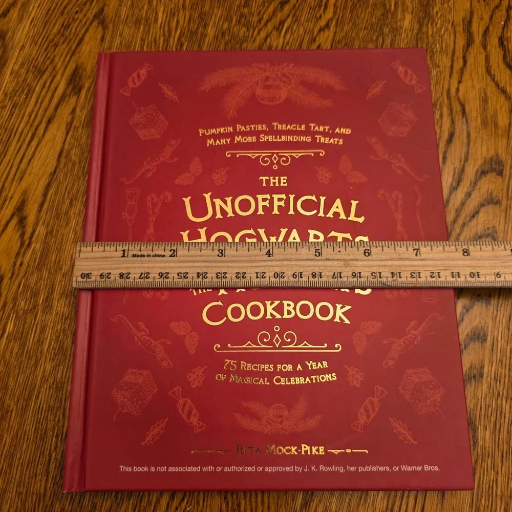 Unofficial Hogwarts for the Holidays Cookbook Rita Mock-Pike Hardcover Recipes